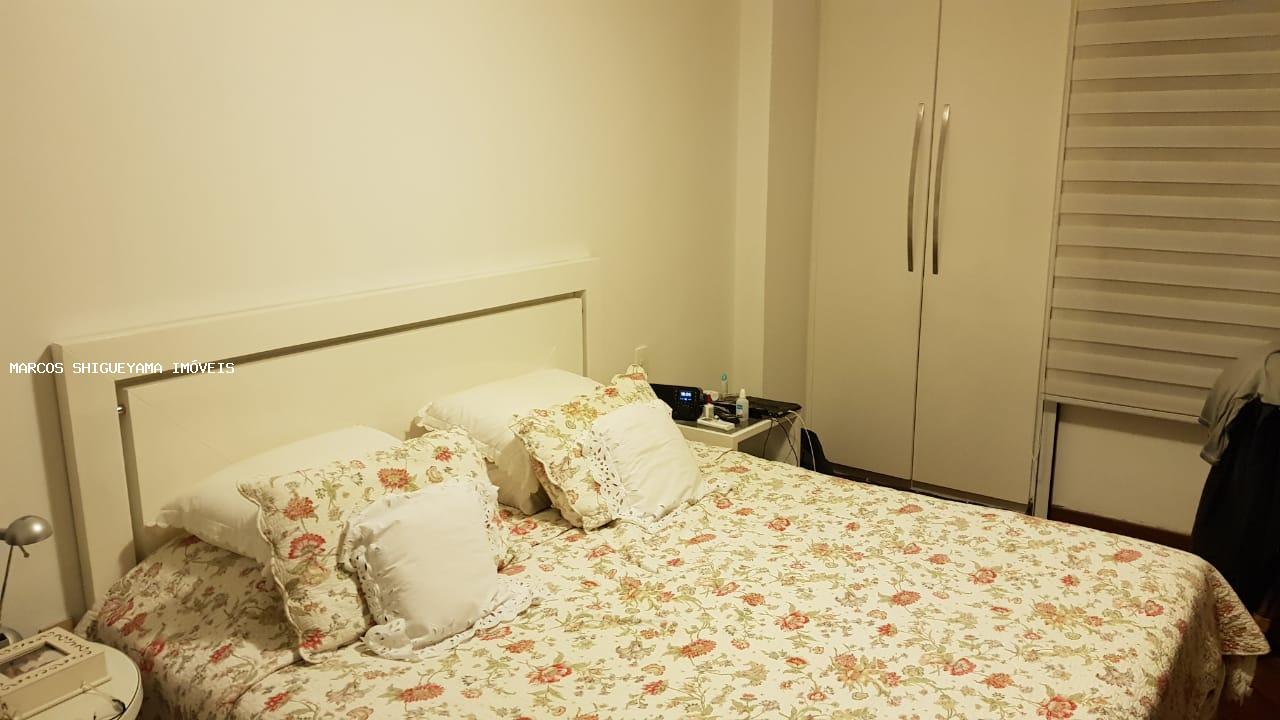 Apartamento à venda com 4 quartos, 240m² - Foto 17