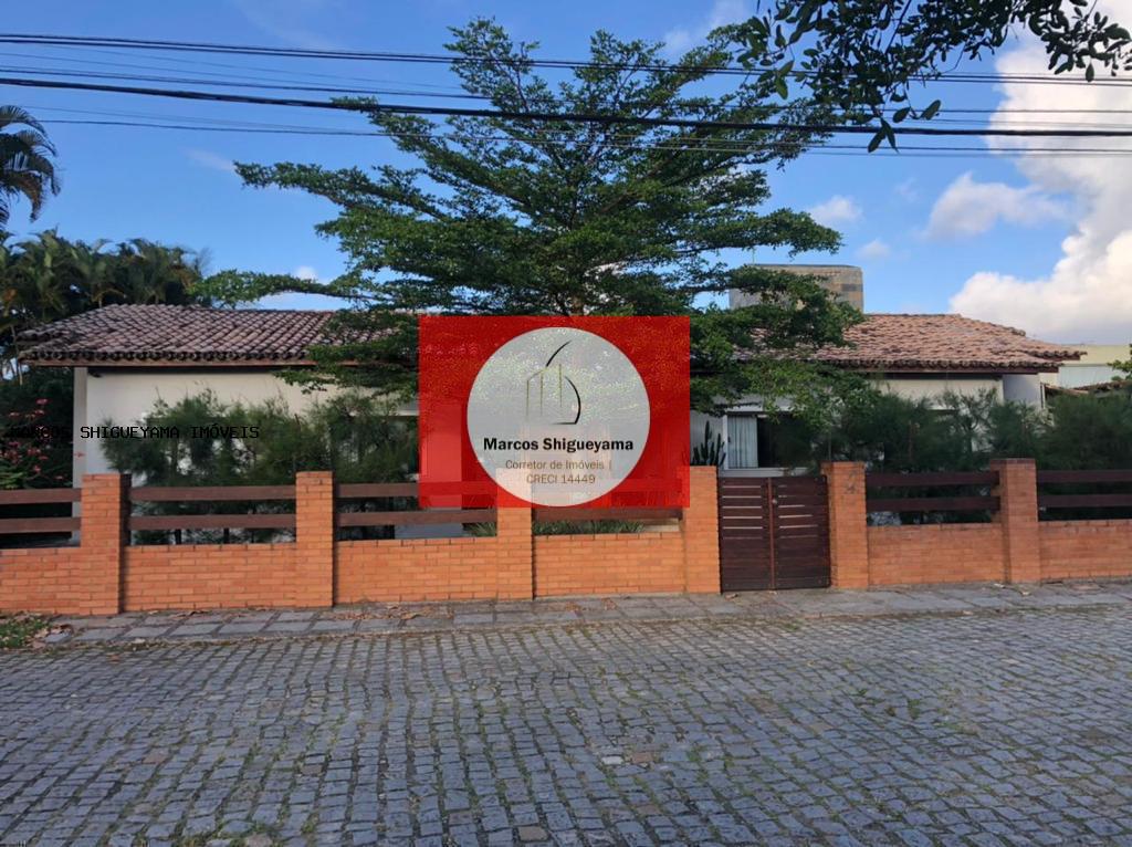 Casa de Condomínio à venda com 4 quartos, 250m² - Foto 1