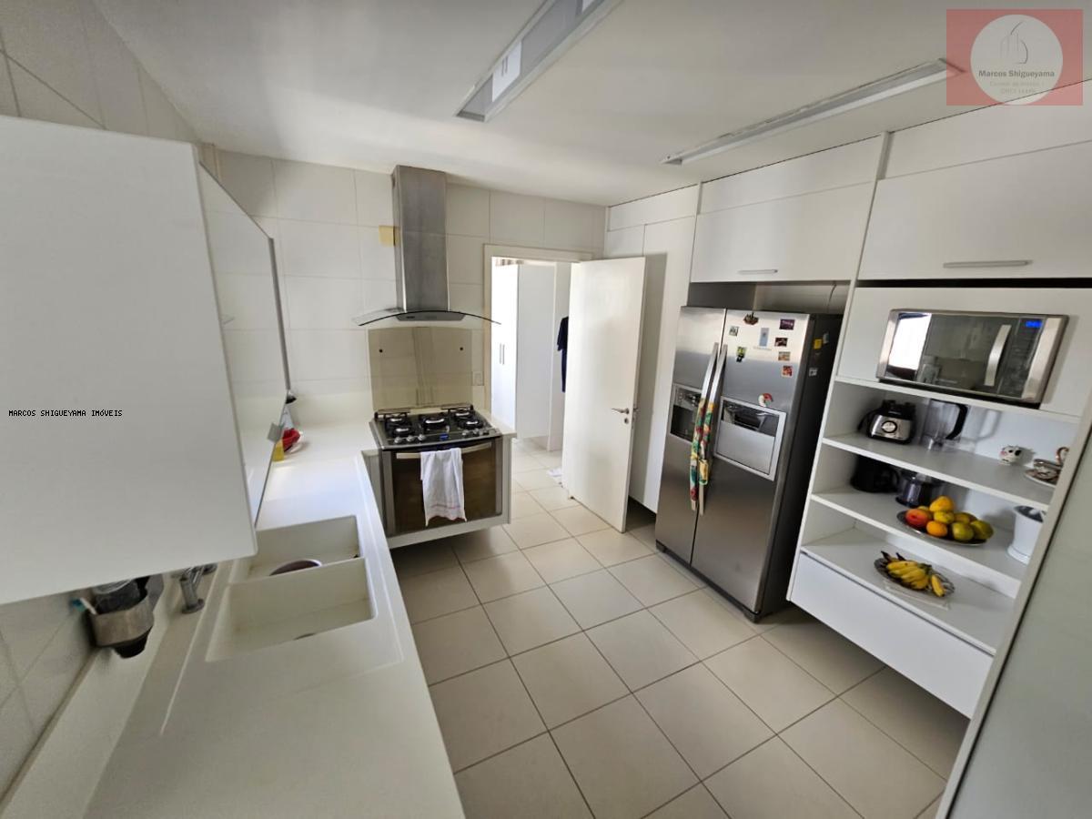 Apartamento à venda com 3 quartos, 235m² - Foto 30