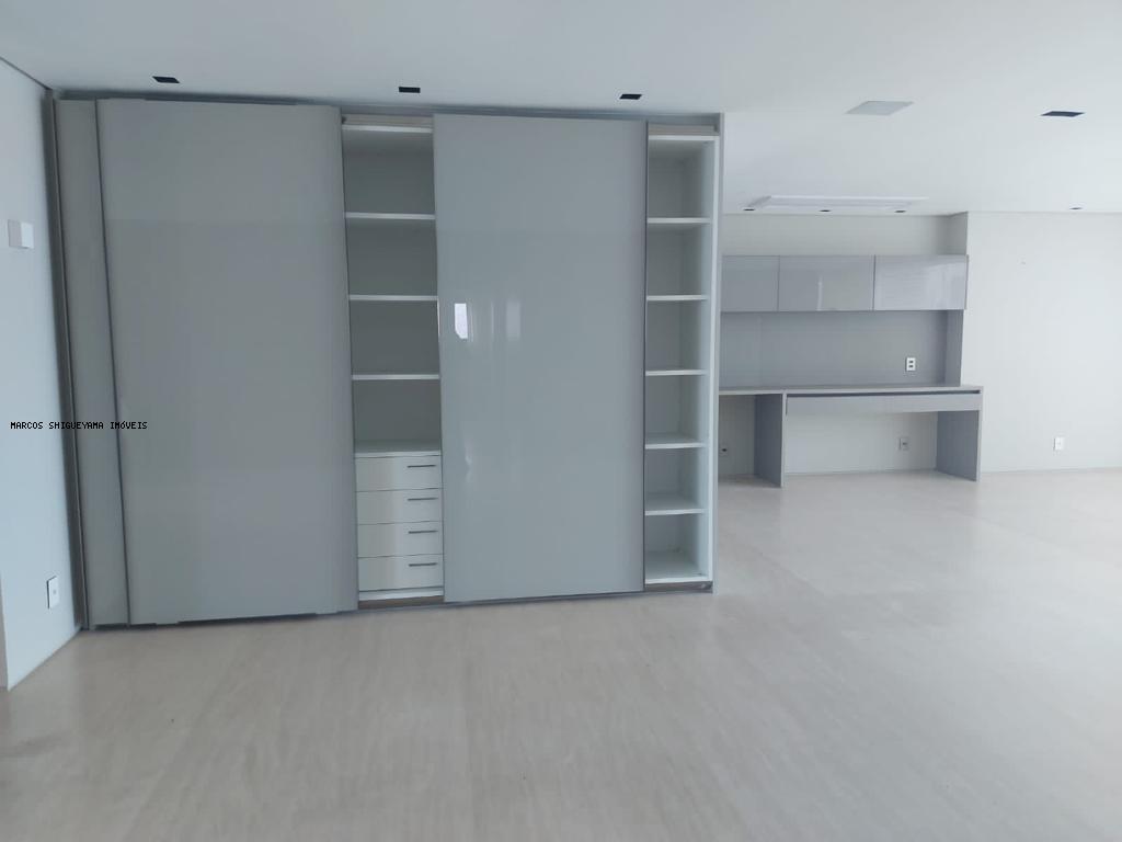 Apartamento à venda com 4 quartos, 242m² - Foto 2