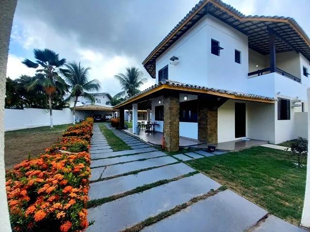 Casa de Condomínio à venda com 4 quartos, 271m² - Foto 1