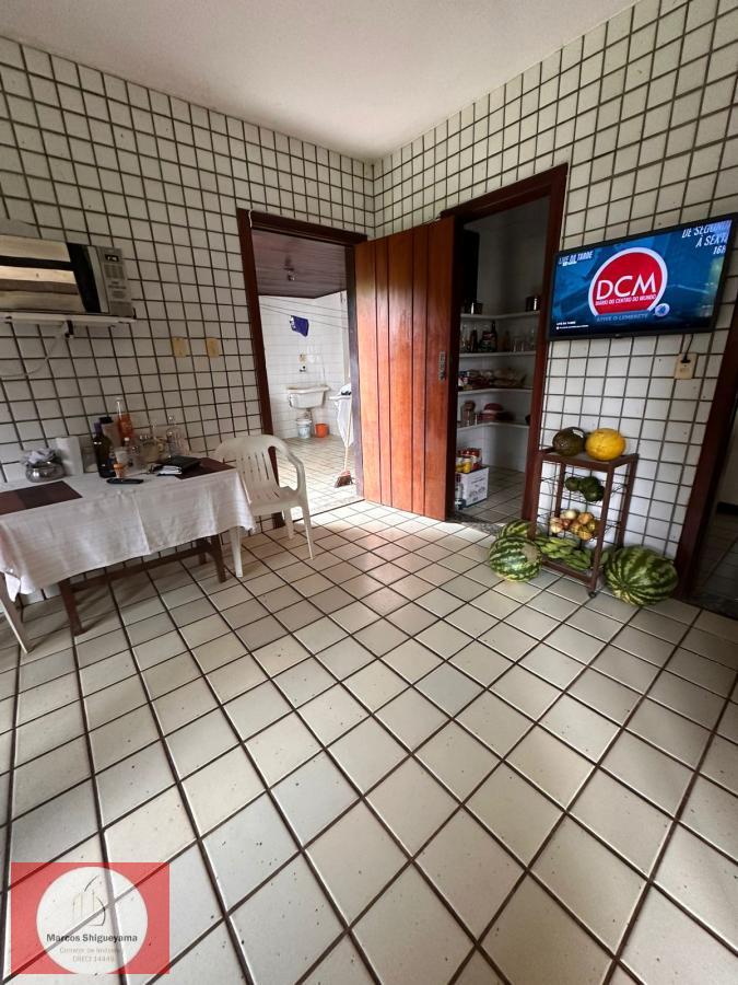 Casa à venda com 4 quartos, 300m² - Foto 15