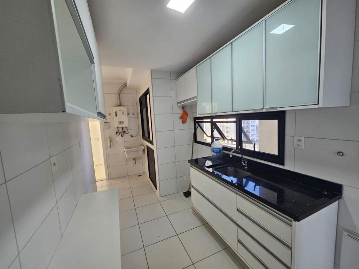 Apartamento à venda com 2 quartos, 108m² - Foto 2