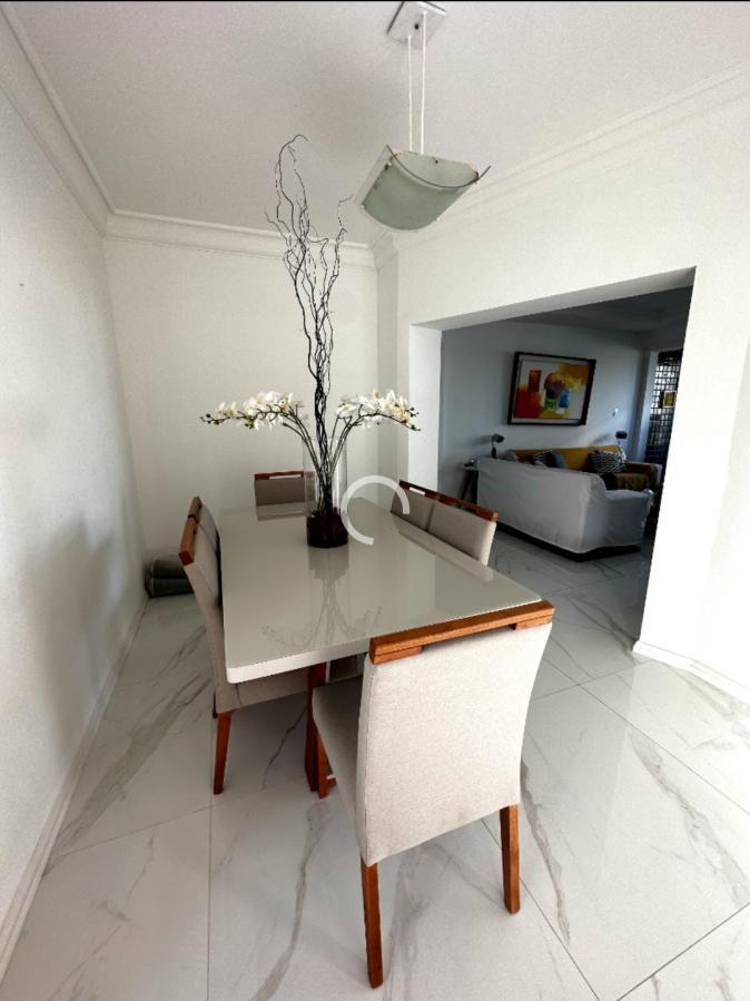 Apartamento à venda com 3 quartos, 125m² - Foto 2