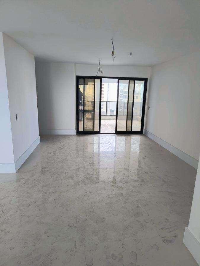 Apartamento à venda com 4 quartos, 305m² - Foto 1