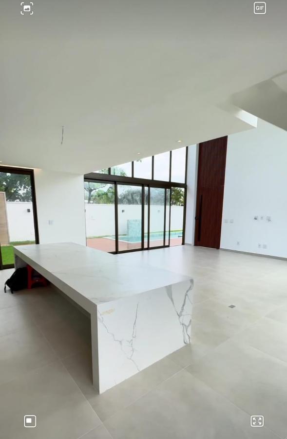 Casa de Condomínio à venda com 8 quartos, 422m² - Foto 12