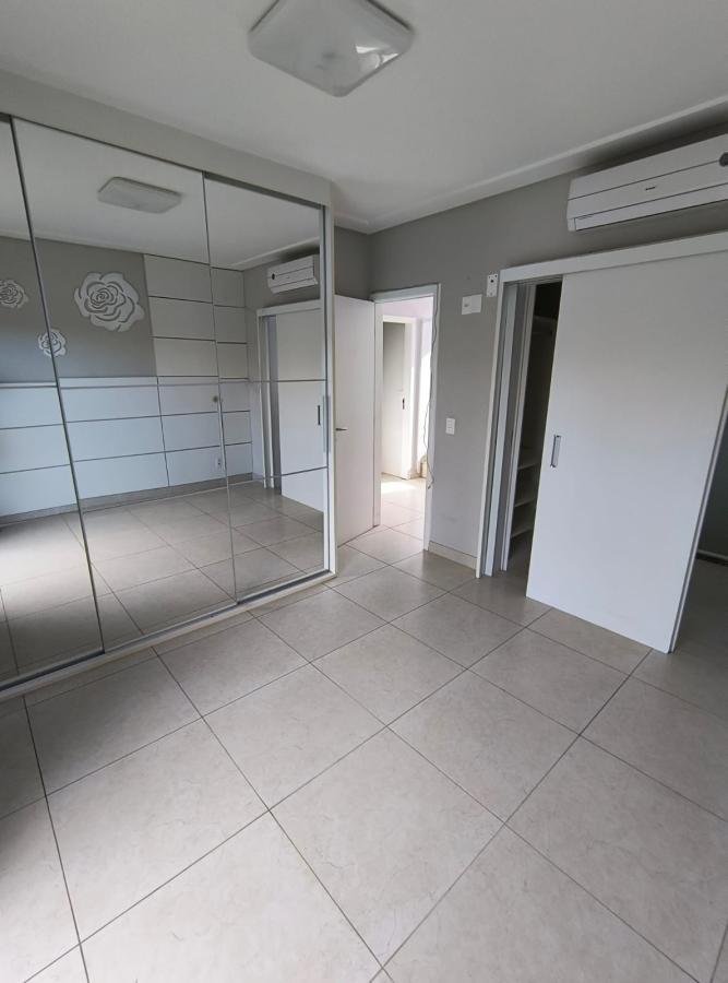 Casa de Condomínio à venda com 3 quartos, 320m² - Foto 15