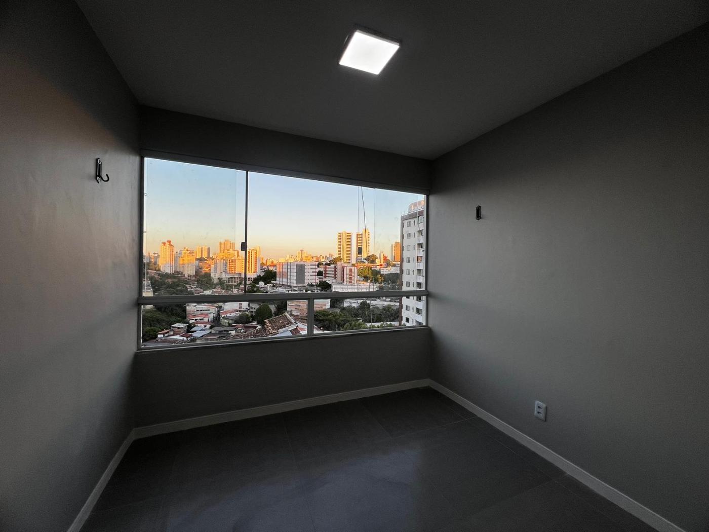 Apartamento à venda com 2 quartos, 84m² - Foto 2