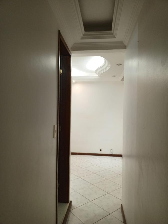 Apartamento à venda com 2 quartos, 55m² - Foto 2