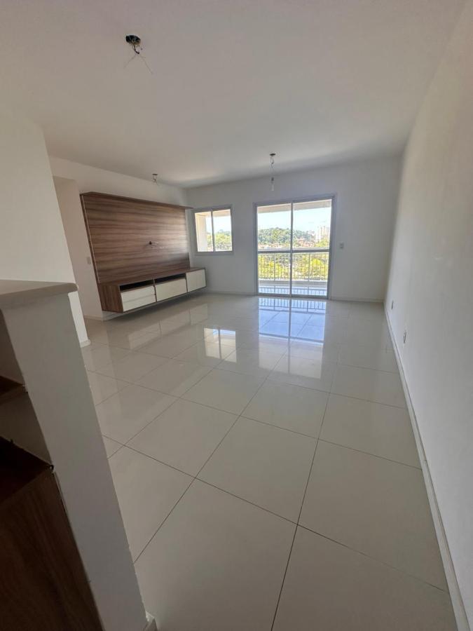 Apartamento à venda com 2 quartos, 90m² - Foto 1