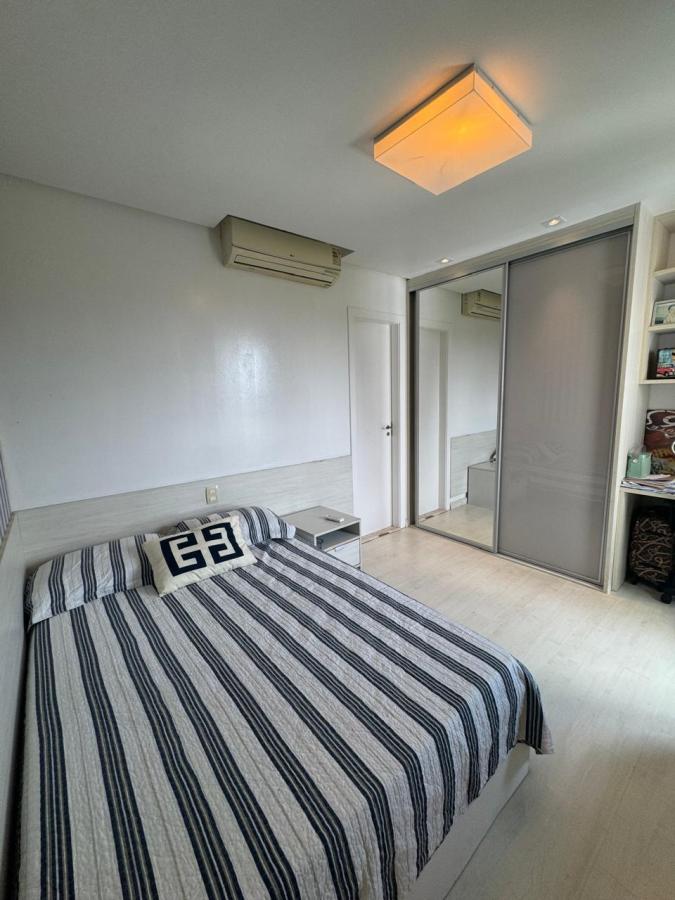 Apartamento à venda com 4 quartos, 195m² - Foto 22