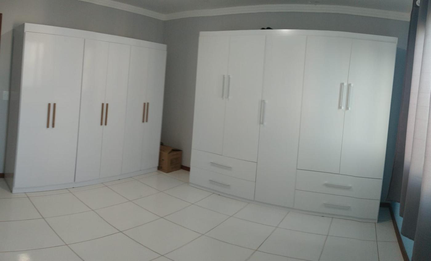 Casa à venda com 4 quartos, 360m² - Foto 3