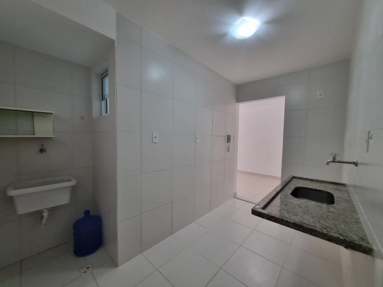 Apartamento à venda com 2 quartos, 60m² - Foto 5