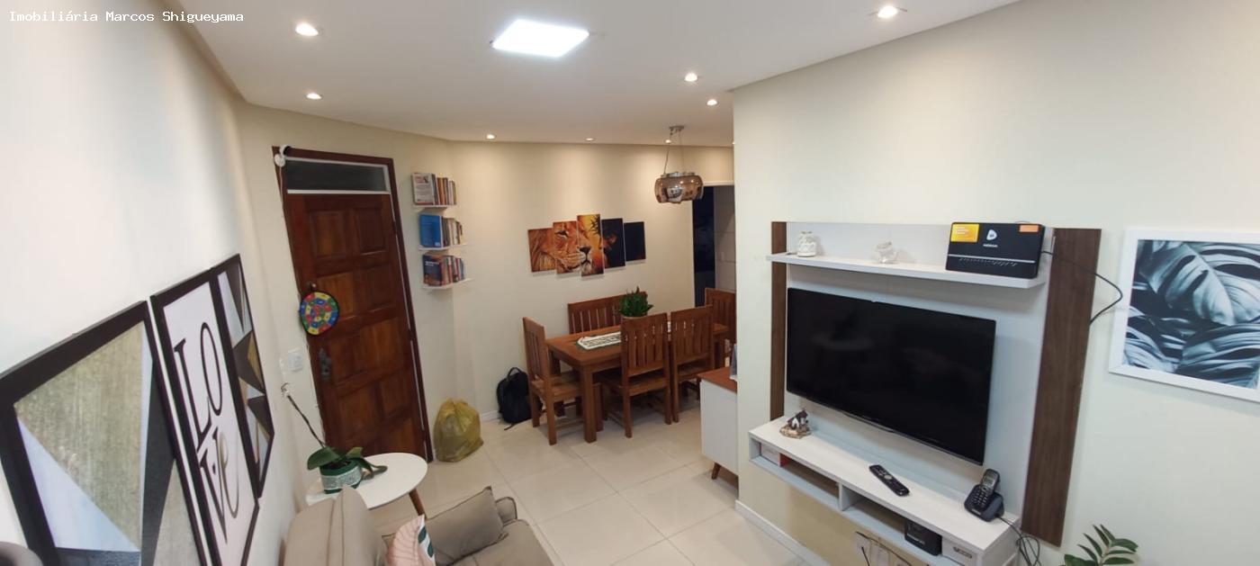 Apartamento à venda com 3 quartos, 74m² - Foto 2